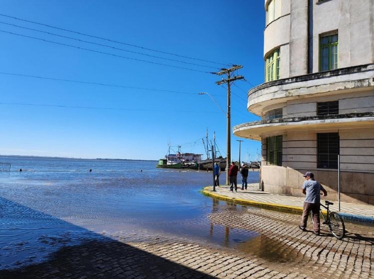 Nível da água começou a subir na Lagoa dos Patos