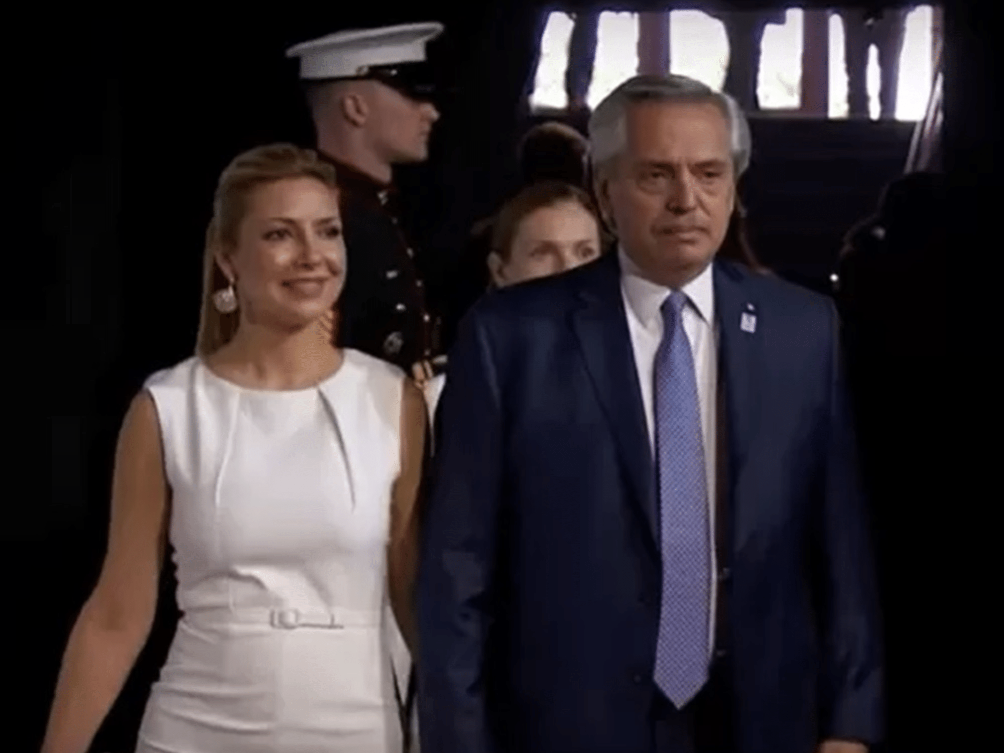 Ex-presidente argentino é suspeito de maus tratos à esposa, diz jornal