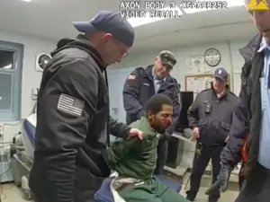 Vídeo mostra que detento foi espancado por agentes antes de morrer em NY