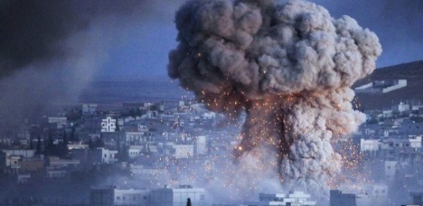 A cidade de Kobani, na Síria, foi alvo de intensos ataques no ano passado - Getty