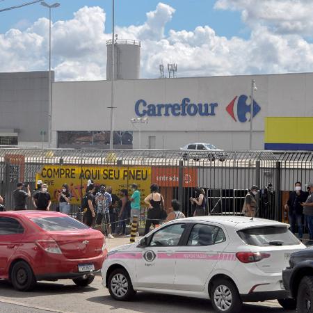 Juíza alegou que não há novas razões para a interdição, e que o fechamento poderia trazer prejuízos econômicos ao Carrefour - Gustavo Aguirre/TheNews2/Estadão Conteúdo