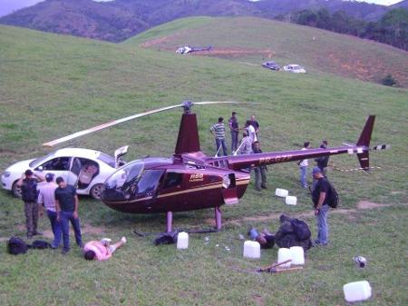 Helicóptero da família Perrella, interceptado em 2013 com 445 Kg de cocaína; defesa da família fala em "apropriação indébita" - Polícia Federal / Divulgação