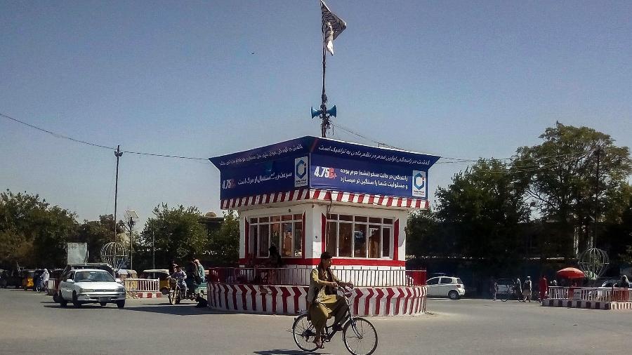 Hoje, talibãs conquistaram a cidade de Ghazni e chegaram a 10 capitais provinciais tomadas - AFP