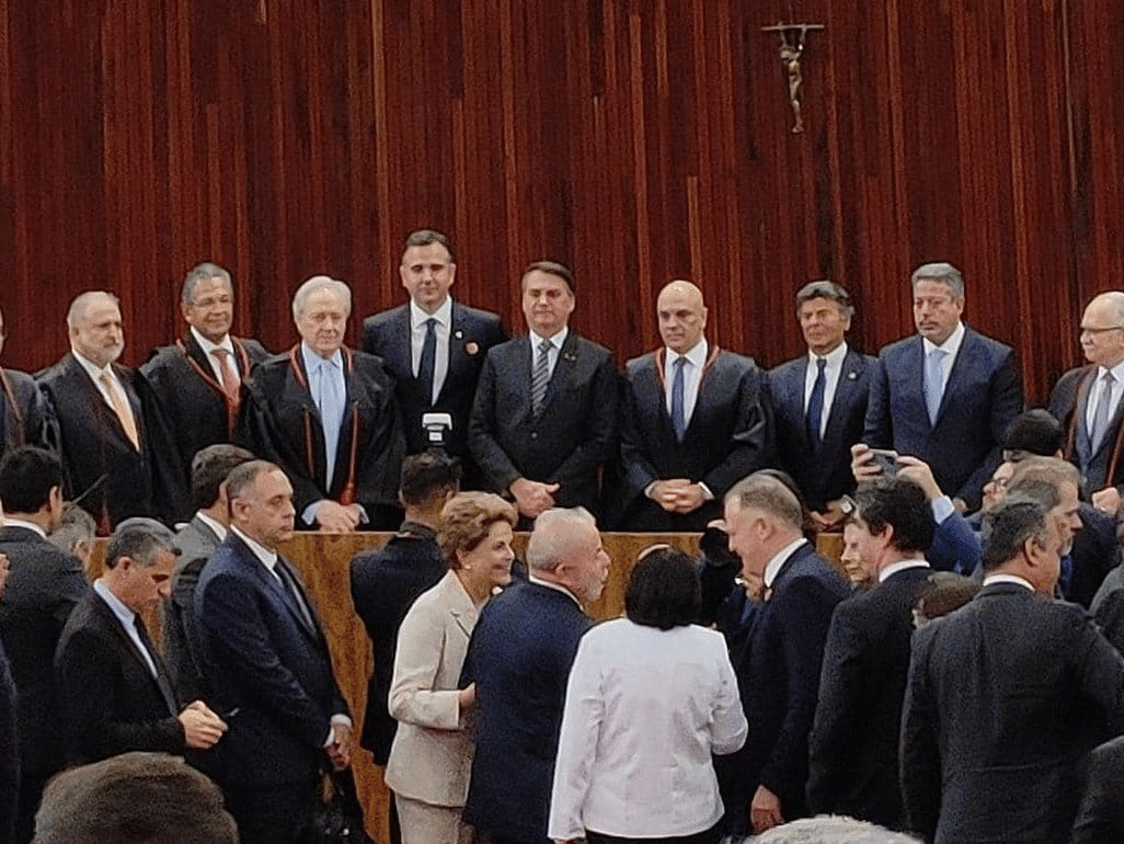 Medo de perder empresários para Lula fez Bolsonaro ir à posse de Moraes