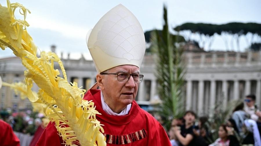 13.abr.2025 - O cardeal Pietro Parolin, secretário de Estado do Vaticano, durante missa no Domingo de Ramos na Praça de São Pedro 13.abr.2025 - O cardeal Pietro Parolin, secretário de Estado do Vaticano, durante missa no Domingo de Ramos na Praça de São Pedro