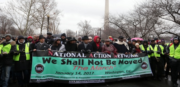 Manifestantes protestam com faixa que diz "não vamos nos mover" em Washington (EUA) - Alex Wong/Getty Images/AFP