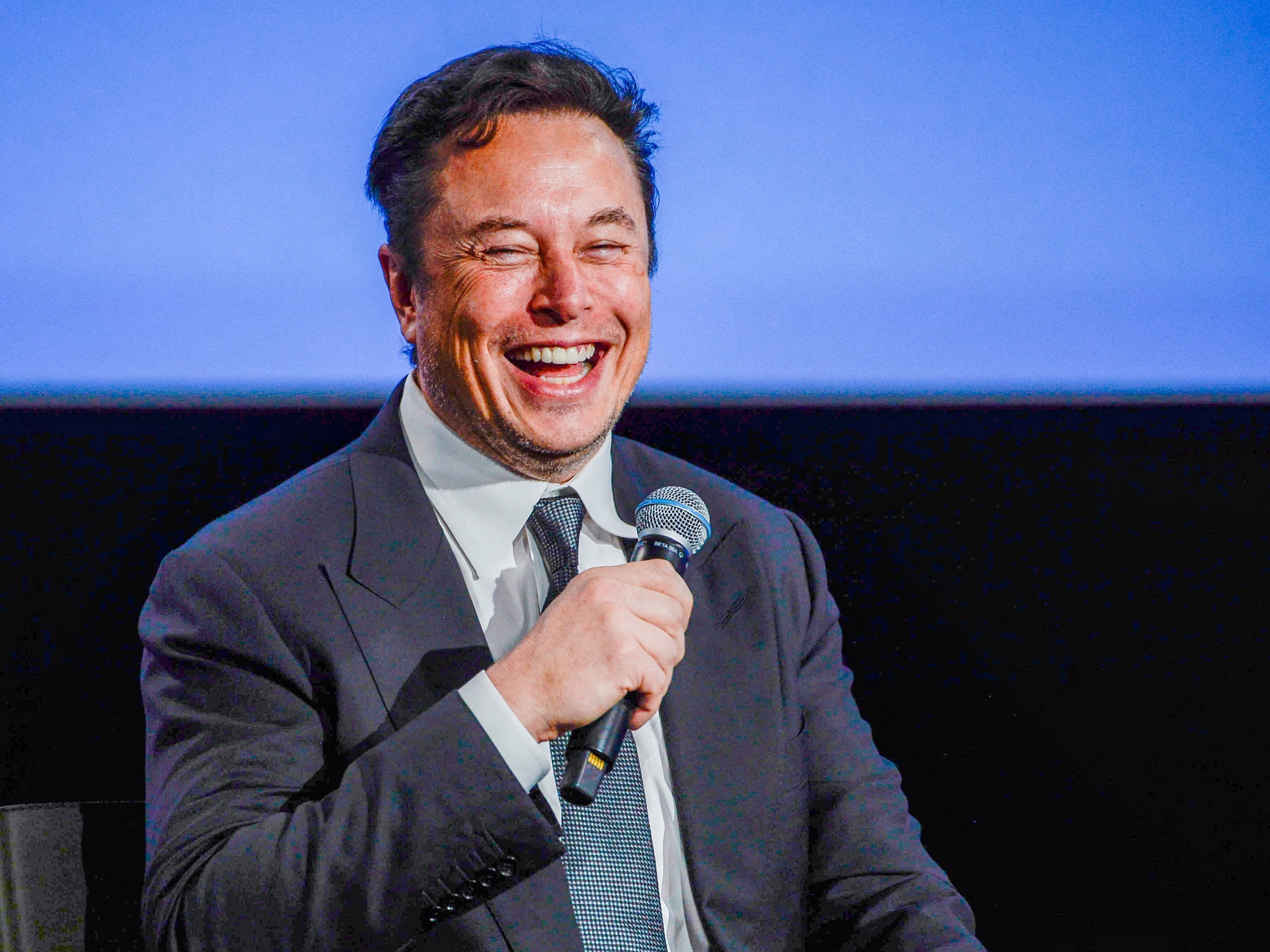 Elon Musk e outros bilionários veem fortuna cair esta semana