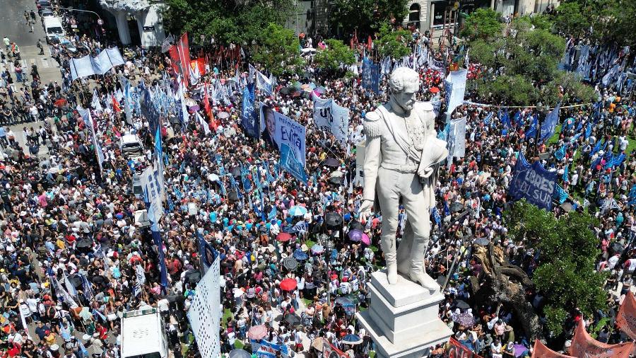 Protesto na Argentina contra medidas de Javier Milei