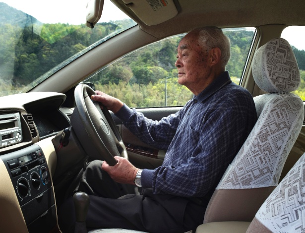 Noboru Moriwaki, 90, afirmou que não tem planos de parar de dirigir - Loulou d"Aki/The New York Times