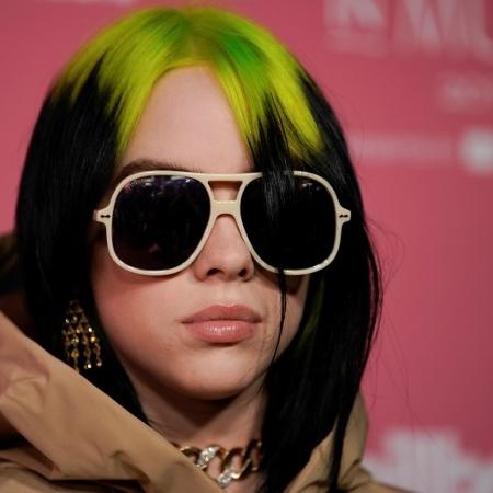 Cantora e compositora Billie Eilish chega ao tapete vermelho de premiação da Billboard em Los Angeles - MIKE BLAKE