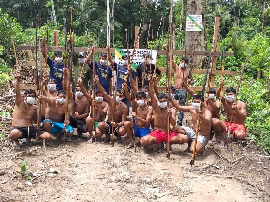 Ind&iacute;genas localizam garimpo que amea&ccedil;a grupo de &iacute;ndios isolados na Amaz&ocirc;nia  - 26/05/2020 - UOL Not&iacute;cias
