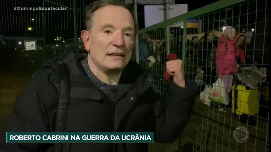 No "Domingo Espetacular", o repórter Roberto Cabrini mostra refugiados ucranianos chegando à Polônia  - Reprodução