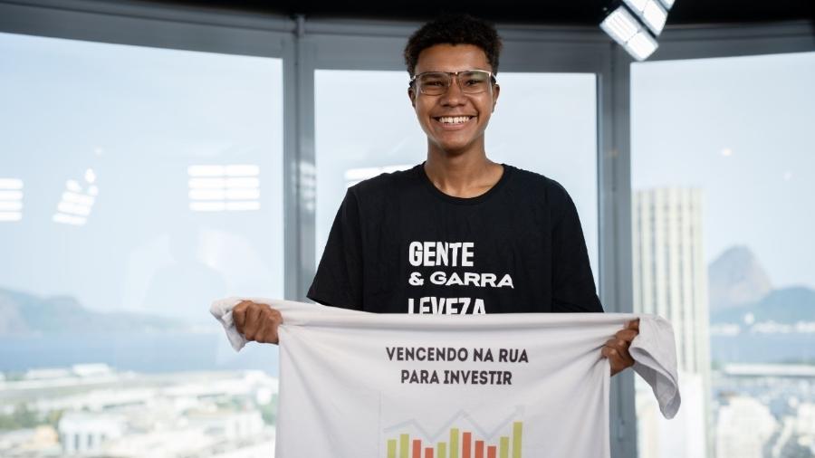 Desde dezembro, Gabriel Souza, que sonhava em ser investidor, faz estágio na InvestSmart