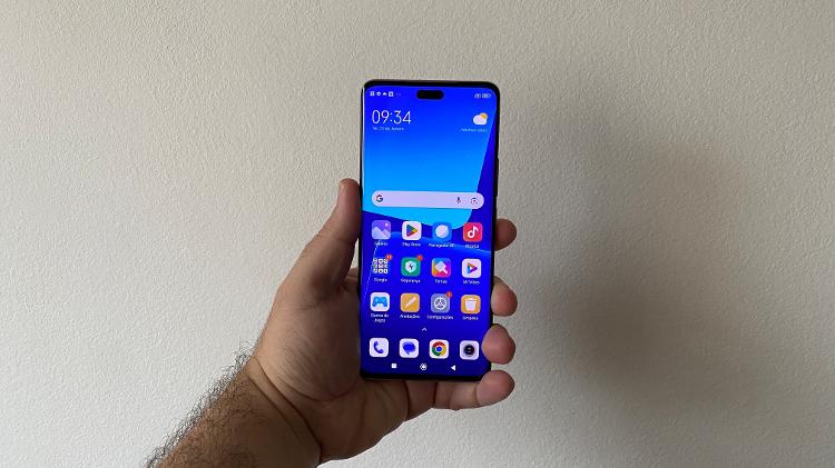 O smartphone da Xiaomi ganha pontos com seu design fino e leve