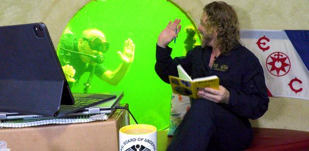 Querida, encolhi: ele voltou mais baixo após viver 100 dias submerso