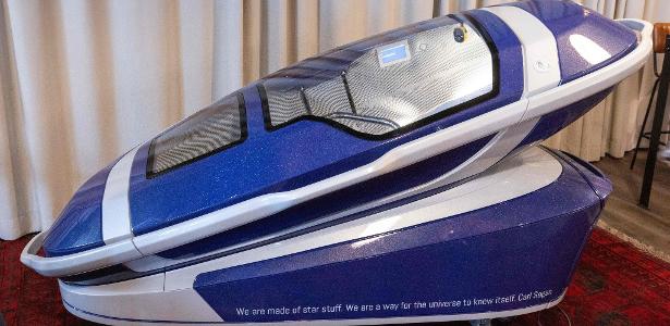 Criada pelo 'Dr. Morte': como é a cápsula de suicídio que levou a prisões