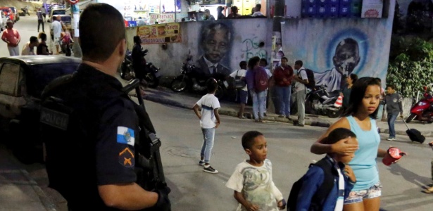 Policiamento foi reforçado na UPP Babilônia/Chapéu Mangueira, no Leme, zona sul do Rio - Marcelo Piu / Agência O Globo