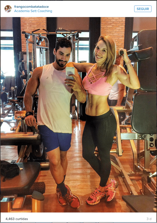 Rodrigo Purchio, 25, e Roberta Pacheco, 24, casal de "marombeiros" do blog Frango com Batata Doce por hobby - Reprodução/Instagram