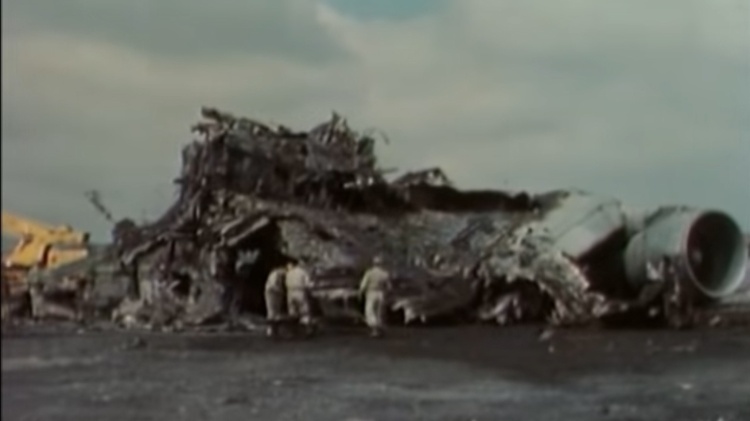 Acidente entre os Boeing 747 da KLM e da PanAm no aeroporto de Tenerife, na Espanha, em 1977 deixou 583 mortos Acidente entre os Boeing 747 da KLM e da PanAm no aeroporto de Tenerife, na Espanha, em 1977 deixou 583 mortos