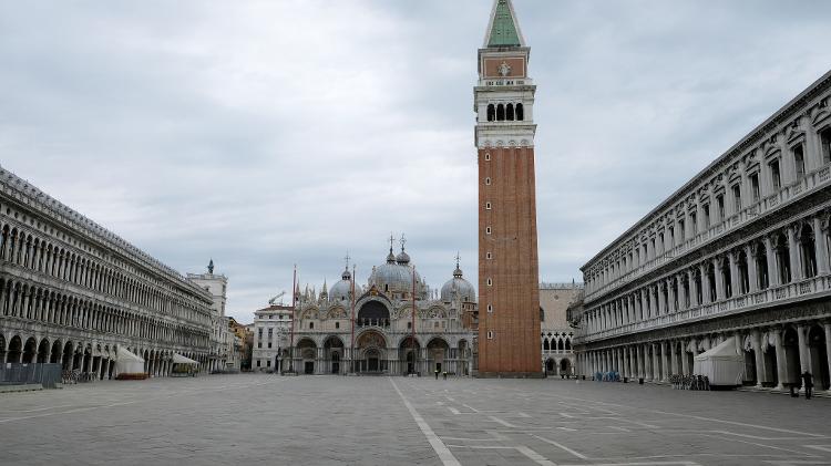 Praça de São Marcos, em Veneza, vazia após quarentena decretada na Itália - Manuel Silvestri/Reuters