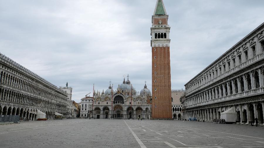 Praça de São Marcos, em Veneza, vazia após quarentena decretada na Itália - Manuel Silvestri/Reuters