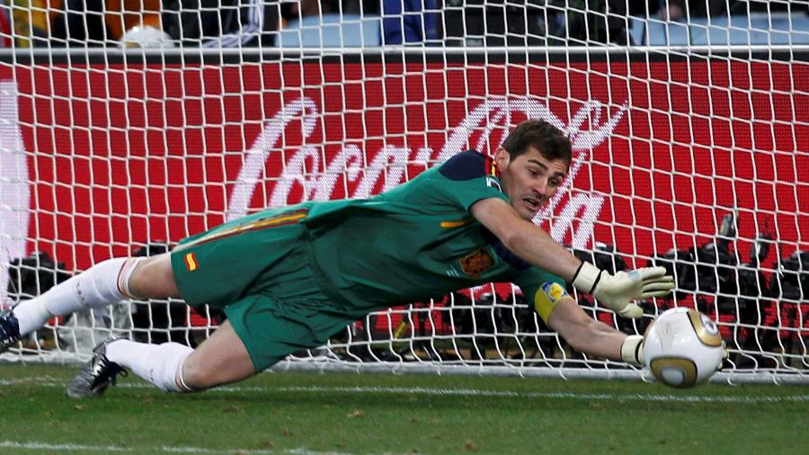 Casillas durante a final da Copa do Mundo de 2010 entre Espanha e Holanda em Johanesburgo - 