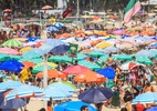 Praias do Rio registram aglomerações em meio à alta nos números da covid-19 - Luciano Claudino/Estadão Conteúdo