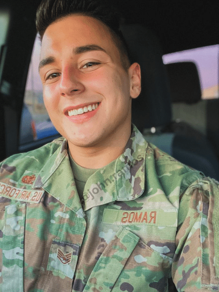 O soldado Jonathan Ramos, cuja foto é usada por golpistas - Reprodução/Instagram