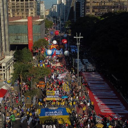 Manifestação contra o governo Bolsonaro na avenida Paulista, em São Paulo - Miguel Schincariol/AFP