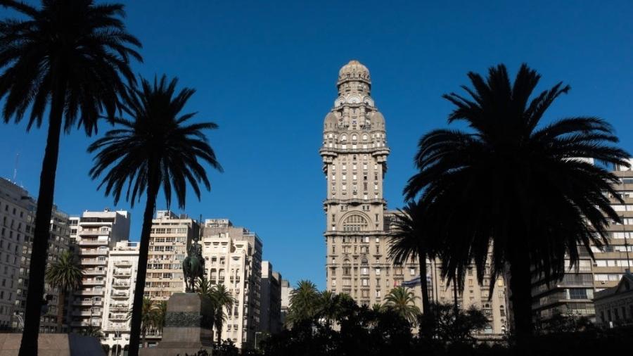 Montevidéu, capital do Uruguai, reflete o padrão de vida acima da média regional obtido pelo país sul-americano - GETTY IMAGES