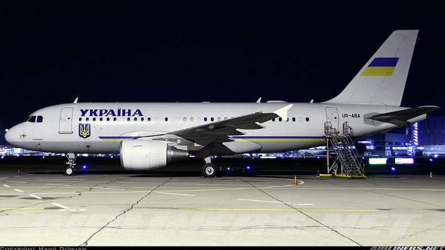 10.dez.2023 - Aeronave de Volodimir Zelensky, presidente da Ucrânia, pousou na Argentina na madrugada de hoje