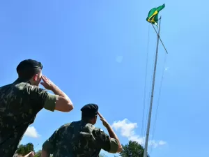 'Morte ficta': o que é o benefício concedido aos militares que será extinto