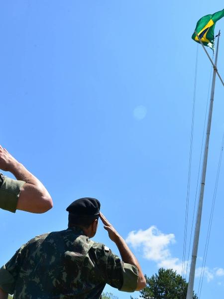 Militares entraram "de última hora" no ajuste fiscal