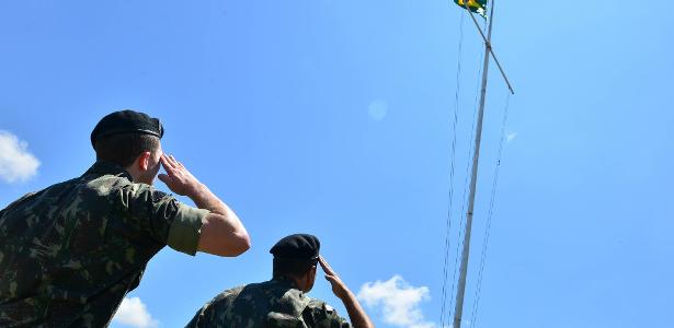 'Morte ficta': o que é o benefício dado aos militares que pode ser extinto