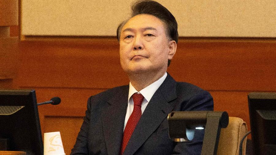 Ex-presidente da Coreia do Sul Yoon Suk Yeol durante julgamento de impeachment na Corte Constitucional em Seul Ex-presidente da Coreia do Sul Yoon Suk Yeol durante julgamento de impeachment na Corte Constitucional em Seul