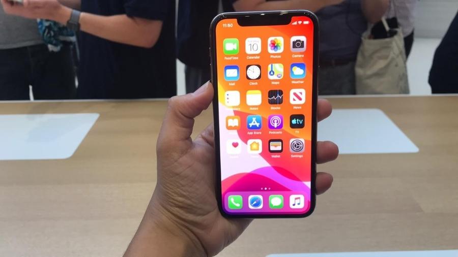 Novo iPhone 11 Pro, da Apple - Bruna Souza Cruz/UOL