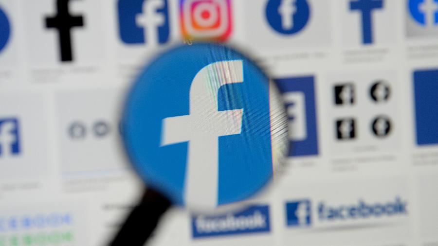 A diretora jurídica do Facebook ressalta que, nos Estados Unidos, a rede social é impedida de compartilhar dados pessoais de usuários - Johanna Geron/Reuters