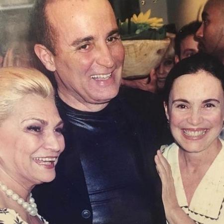 Entre Hebe Camargo e Regina Duarte - Arquivo Pessoal/UOL - Arquivo Pessoal/UOL