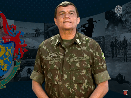 Biografia - Comandante do Exército - Exército Brasileiro