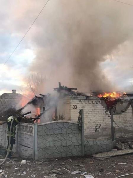7.abr.2022 - Área residencial em Rubizhne, no leste da Ucrânia, ficou em chamas após ataque - Serhii Gaidai