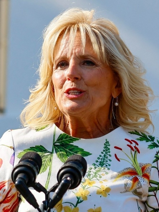 Jill Biden, doutora e primeira-dama: por que a mulher com títulos incomoda?  - 12/01/2021 - UOL Universa