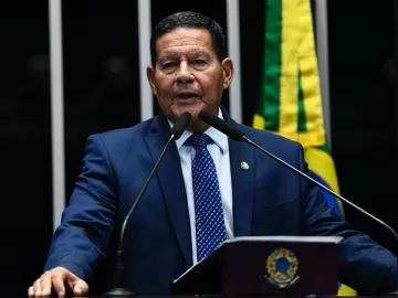 Mourão admite plano golpista, mas diz que era 'troço sem pé nem cabeça'