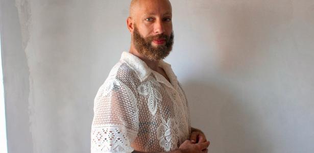 Ele trocou a publicidade pela costura e criou marca de moda LGBTP