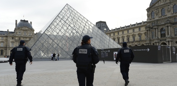 A frequência a pontos culturais de Paris não voltou a seu nível anterior a 13 de novembro - Bertrand Guay/AFP Photo