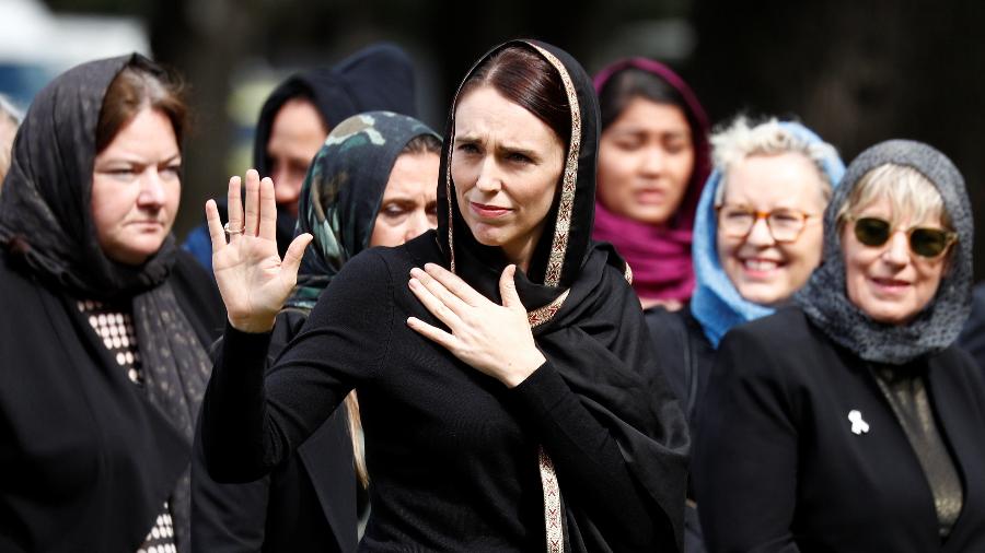 22.mar.2019 - A primeira-ministra da Nova Zelândia, Jacinda Ardern participa das orações de sexta-feira uma semana após o ataque matou 50 em Christchurch - Edgar Su/Reuters