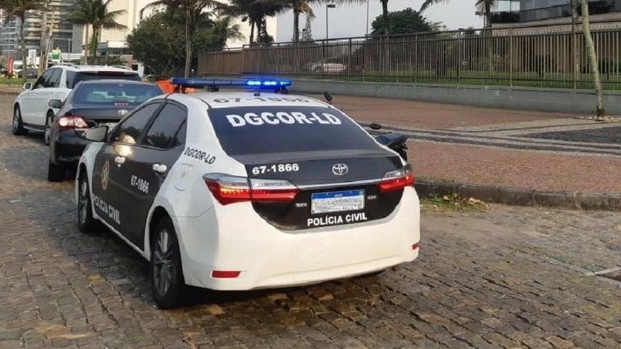 Veículo da Polícia Civil do Rio de Janeiro; agentes cumprem mandados contra traficantes em Paraíba do Sul - Reprodução/Twitter