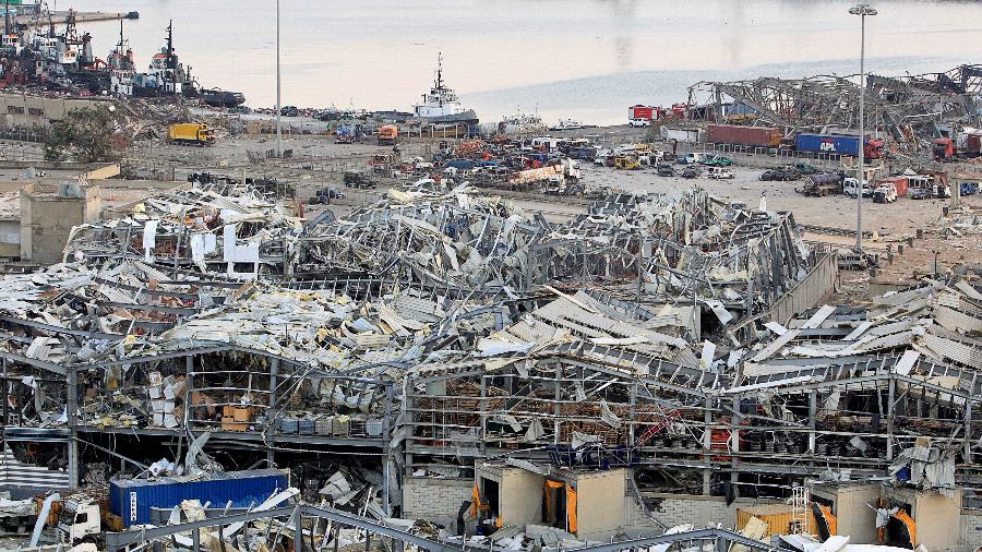 Danos causados por explosão na área portuária de Beirute, no Líbano - 