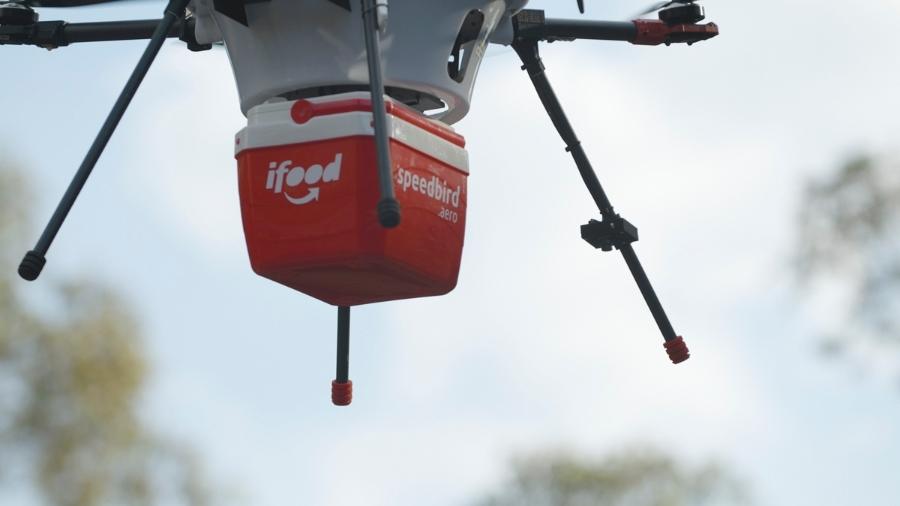 Teste de drone Speedbird com material do iFood - Divulgação