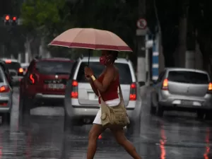 Previsão do tempo aponta dia chuvoso hoje (22) para Rio das Ostras (RJ)