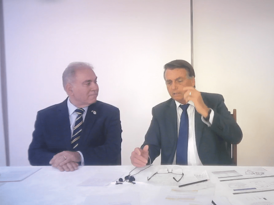 Bolsonaro quer abolir a pandemia por decreto, assim como a Lei da Gravidade